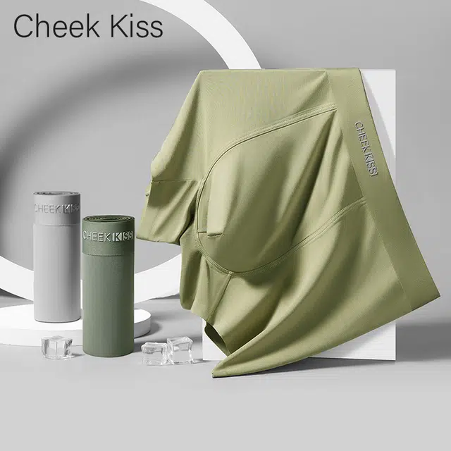 cheekkiss A 2
