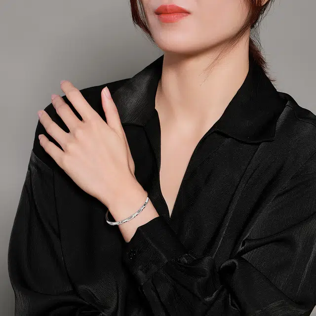 梦金园 满天星系列 繁花似锦银镯 可调节推拉式大气显年轻镯子 足银 手镯 女款