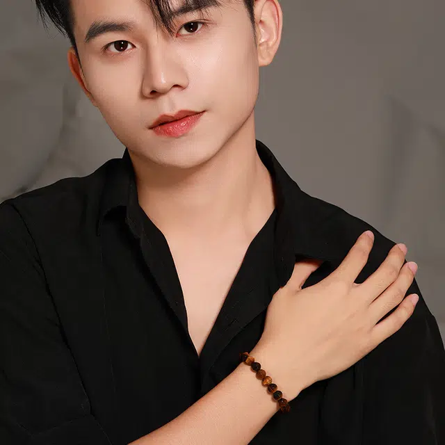 梦金园 锦年鸿运 经典福运本命年新年招财转运小众设计手饰#好运 虎眼石 手串 男女同款情侣款