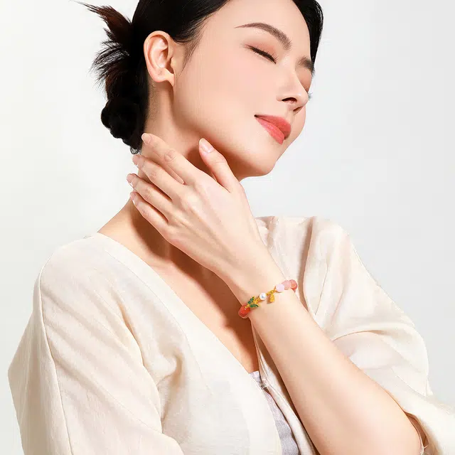 梦金园 甜美渐变喜乐牌蝴蝶 新中式浪漫梦幻精致优雅小众日常设计感高级感#好运 玛瑙 玉石手串 女款