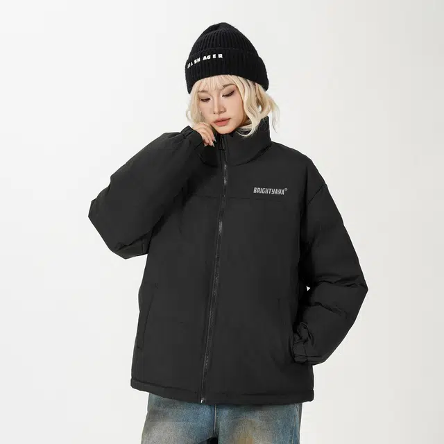 鸭鸭 基础款简约字母印花设计感青少年户外运动防风防水宽松休闲百搭舒适柔软立领高街面包保暖冬季羽绒服 男女同款