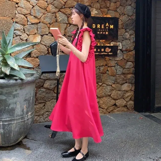 花蔓色 纯色方领甜美木耳边褶皱宽松飞飞袖无袖连衣裙 女款 红色