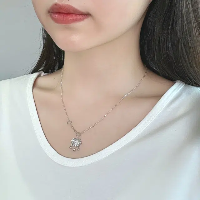 S925
