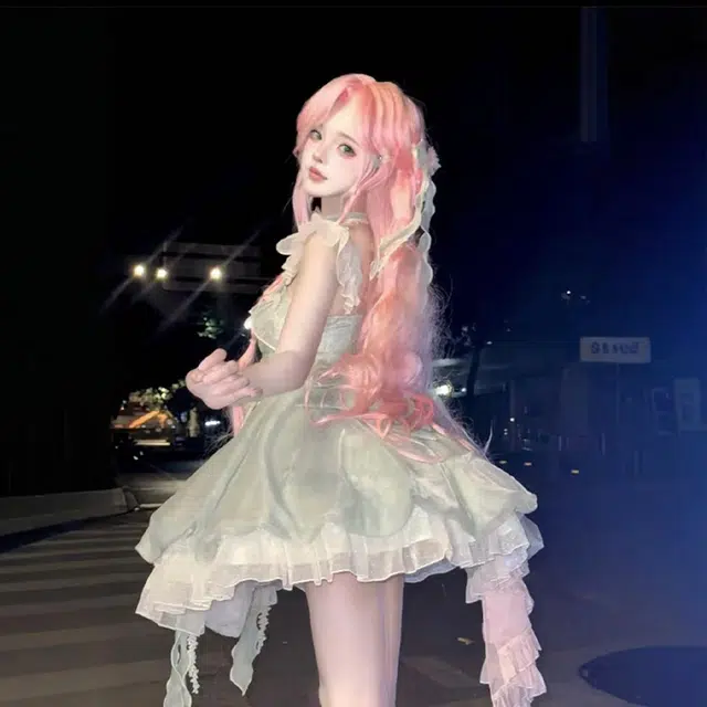 AMUNITS Lolita
