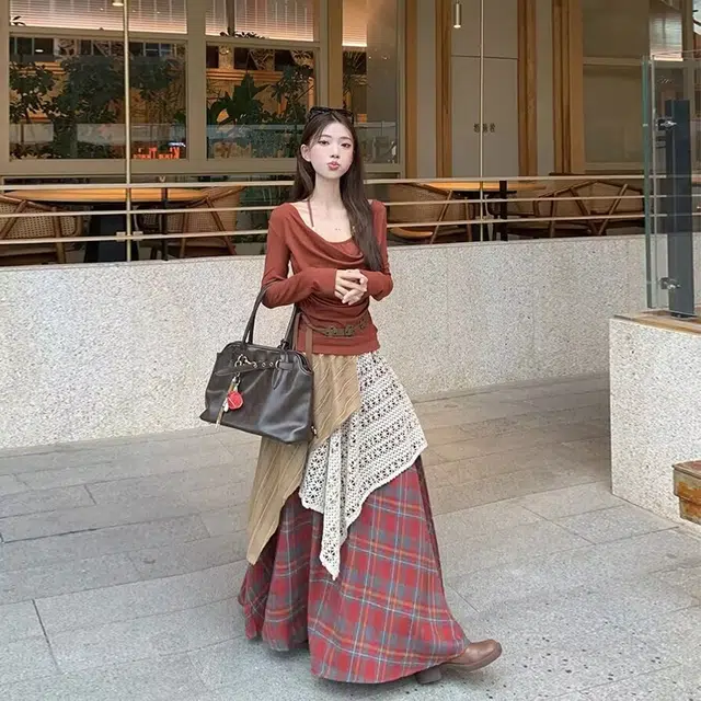 花蔓色 设计感不规则重工格子拼接高腰款式休闲长裙 女款