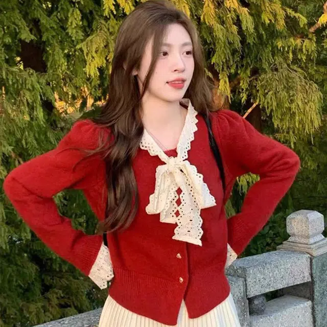 玉儿恋 韩版蕾丝蝴蝶结设计感收腰短款长袖针织衫 女款