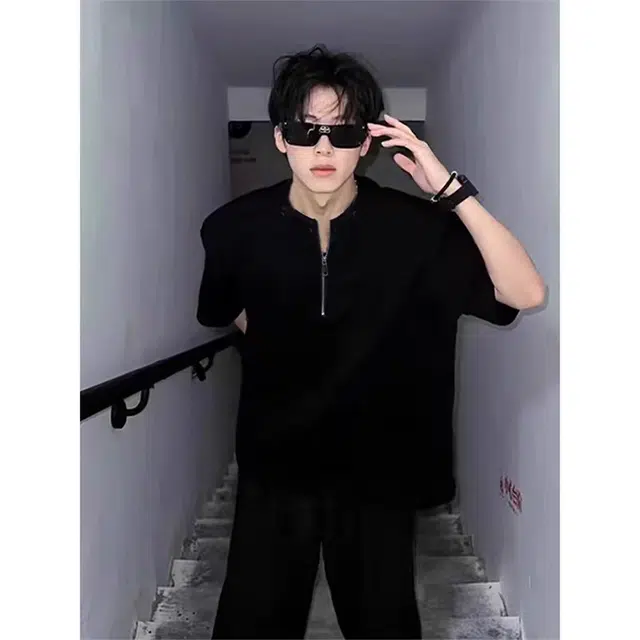 Hypeyourself T