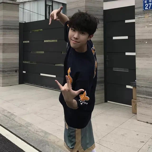 Hypeyourself T