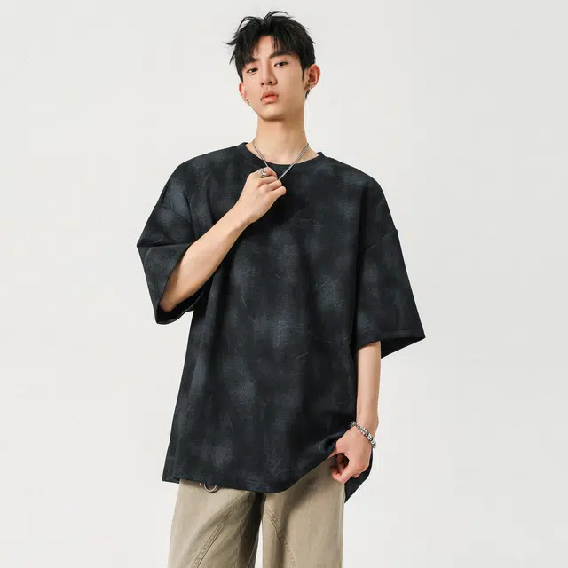 love monster T