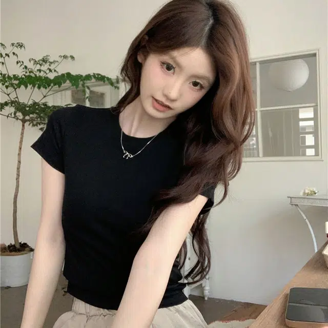 ins T