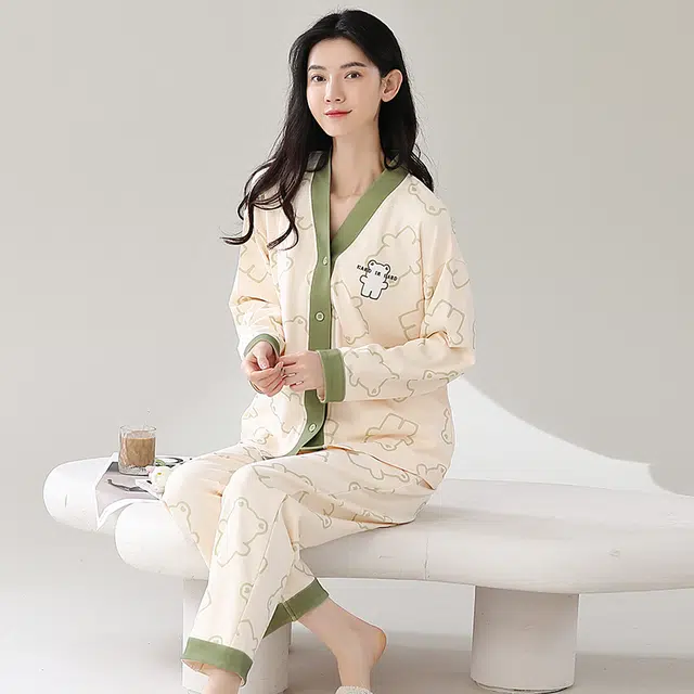 都市丽人 简约卡通小熊亲肤舒适开衫长袖休闲可外穿长裤睡衣套装 女款 图色