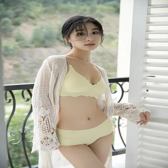 都市丽人 聚拢舒适小胸无痕上托托胸透气调整型文胸 女款