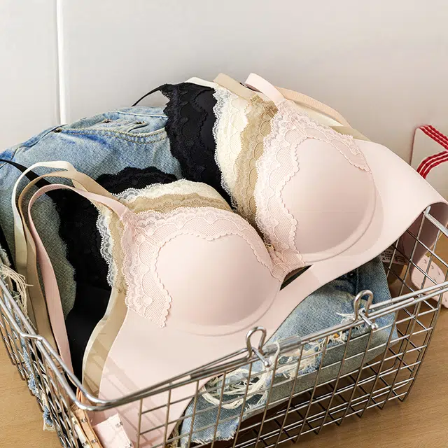 都市丽人 小胸聚拢显大无痕透气舒适遮副乳美背收拢塑形轻盈柔美文胸 女款