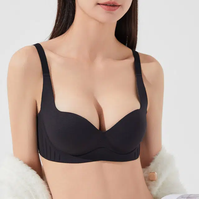 都市丽人 舒适无痕聚拢提拉小胸收副乳不移位显胸大女士透气文胸 女款