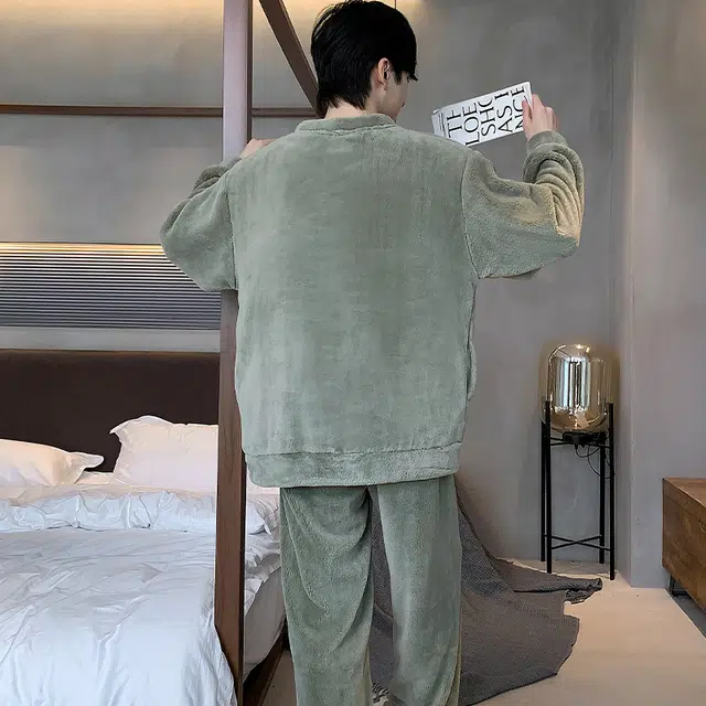 都市丽人 保暖珊瑚绒圆领简约休闲高颜值抗寒保暖亲肤蓄温长袖长裤睡衣套装 男款 图片色