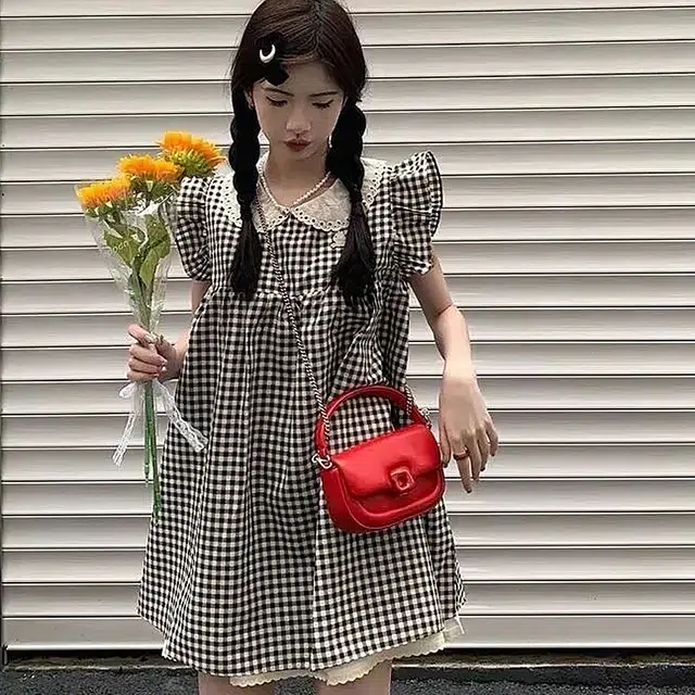 玉儿恋 飞飞袖娃娃领甜美宽松短款短袖连衣裙 女款 格子