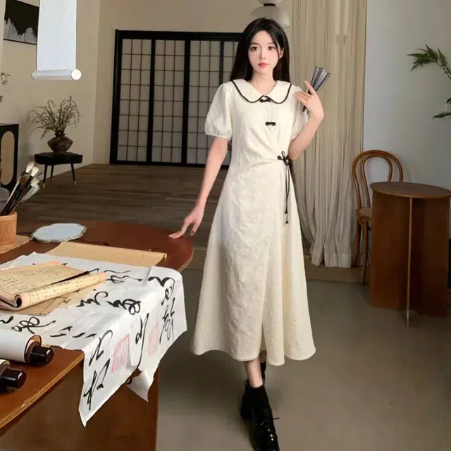 困住大象 娃娃领新中式高腰短袖连衣裙 女款 白色