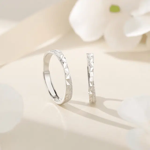 999