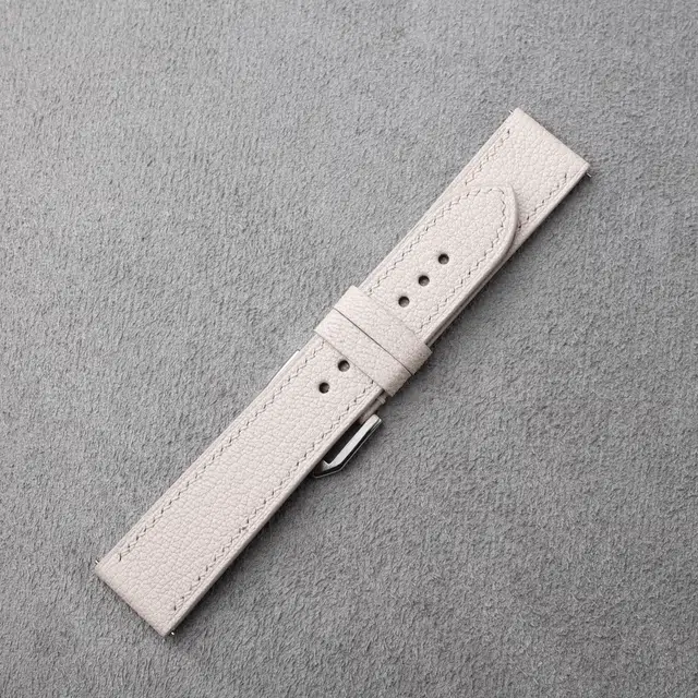 Benchmark tank chevre 75115