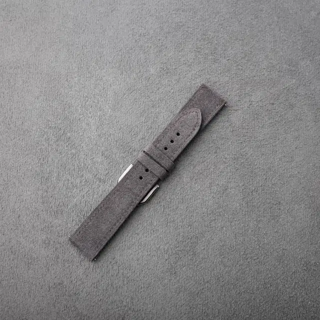 Benchmark OMEGA X SWATCHSuede 75115