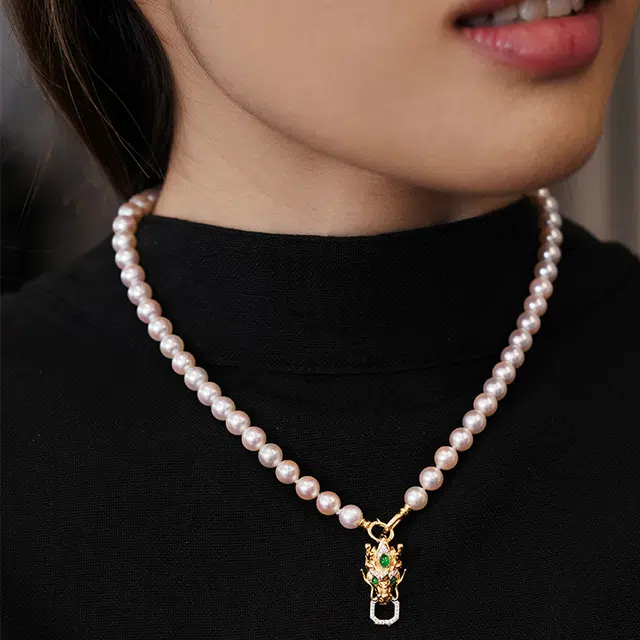 JACQUEANGEL 18k
