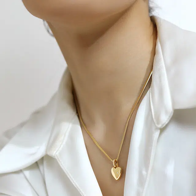 JACQUEANGEL 18k