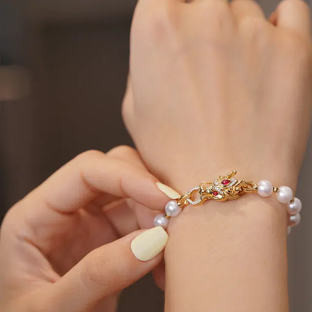 JACQUEANGEL 18k