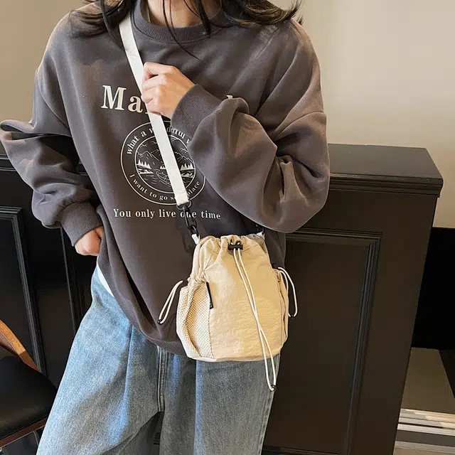 雅鹿 潮牌运动 尼龙 水桶包单肩包 女款 米白色/黑色/卡其色/绿色/灰色
