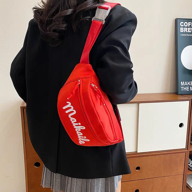 雅鹿 高级感时尚运动休闲 尼龙 胸包斜挎腰包 男女同款情侣款 白色/黑色/红色/粉色