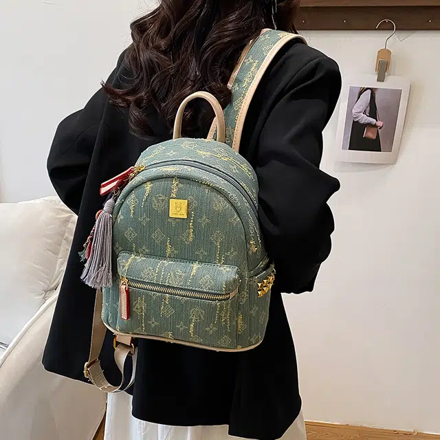 雅鹿 高级感时尚印花小众百搭 尼龙 双肩包 女款 天蓝色