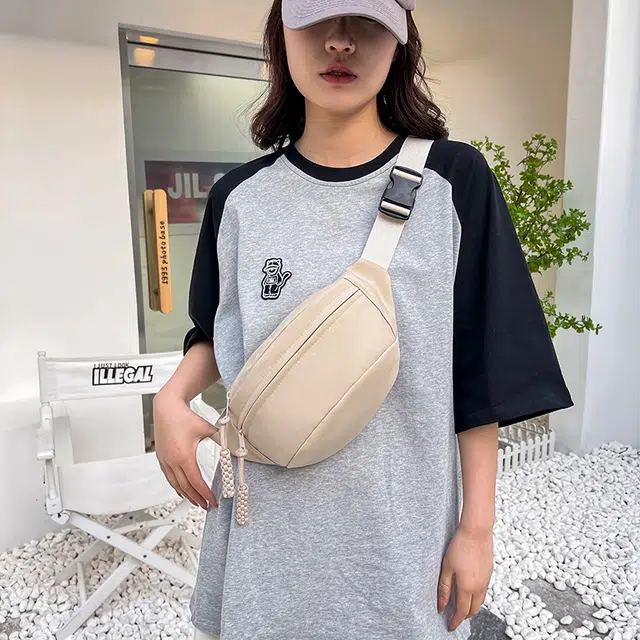 雅鹿 休闲运动小众百搭小包简约轻便骑行 尼龙 胸包斜挎腰包 男女同款情侣款 红色/黑色/白色/桔色/粉色