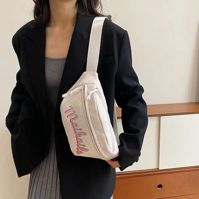 雅鹿 高级感时尚运动休闲 尼龙 胸包斜挎腰包 男女同款情侣款 白色/黑色/红色/粉色