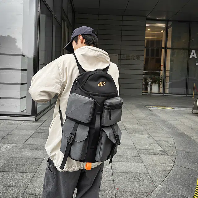 雅鹿 机能运动登山大容量防水多功能 尼龙 双肩包 男女同款情侣款 灰色/黑色/军绿色