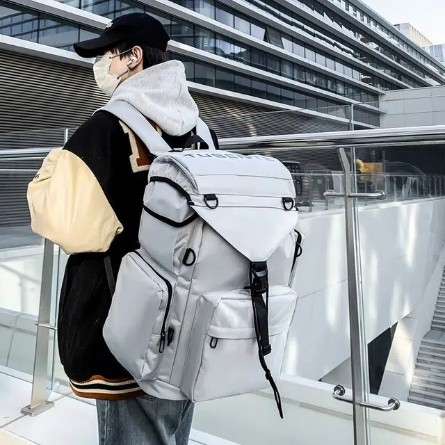 雅鹿 短途大容量旅行日系工装风机能战术 尼龙 双肩包 男女同款情侣款 多色