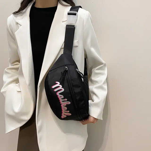 雅鹿 高级感时尚运动休闲 尼龙 胸包斜挎腰包 男女同款情侣款 白色/黑色/红色/粉色
