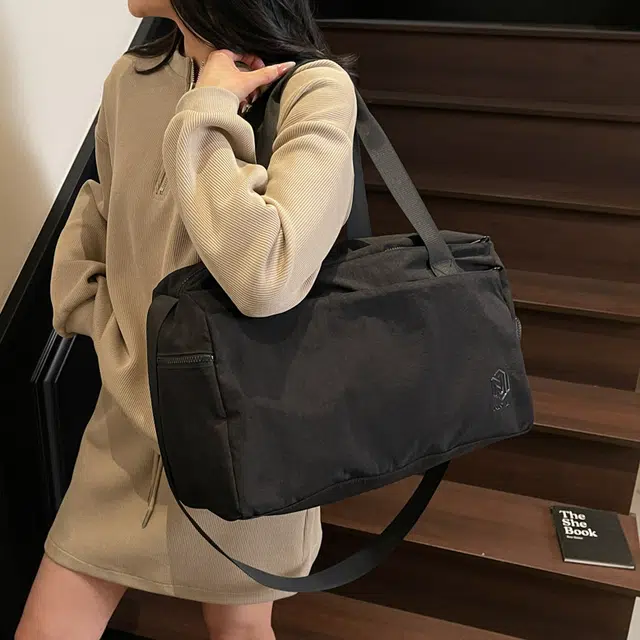 雅鹿 运动包健身包短途男轻便行李包百搭斜挎包 尼龙 旅行包 多色