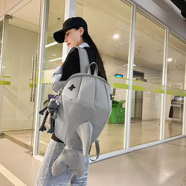 雅鹿 鲨鱼设计个性丑萌创意 尼龙 双肩包 男女同款情侣款 白色/灰色/黑色