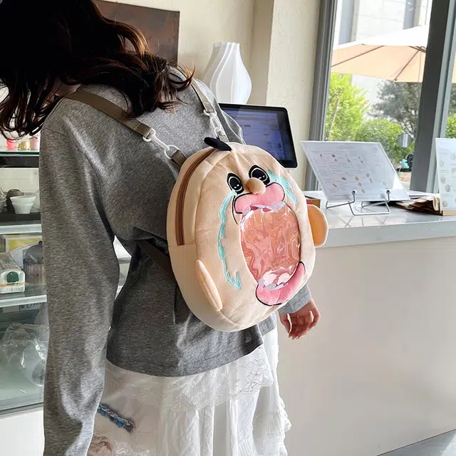 雅鹿 可爱搞怪大嘴周边潮玩 尼龙 双肩包背包 女款 杏色