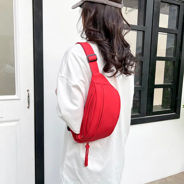 雅鹿 休闲运动小众百搭小包简约轻便骑行 尼龙 胸包斜挎腰包 男女同款情侣款 红色/黑色/白色/桔色/粉色