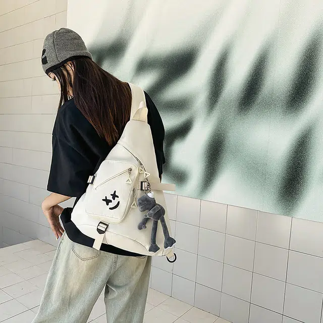 雅鹿 流行设计潮流通勤 尼龙 单肩包胸包 男女同款情侣款 黑色/灰色/白色