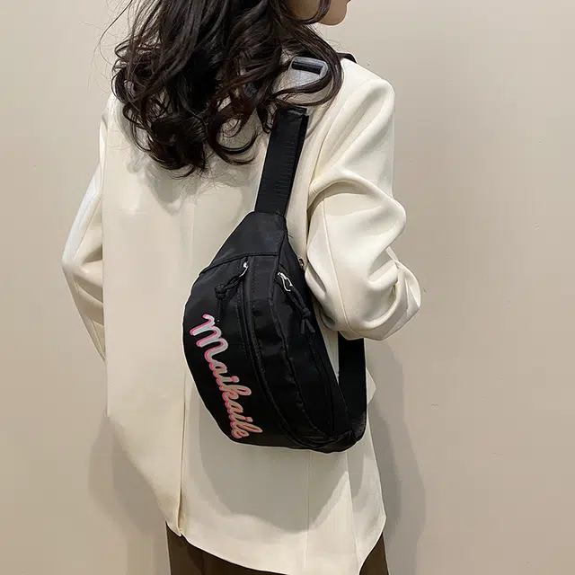 雅鹿 高级感时尚运动休闲 尼龙 胸包斜挎腰包 男女同款情侣款 白色/黑色/红色/粉色