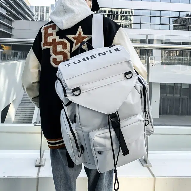 雅鹿 短途大容量旅行日系工装风机能战术 尼龙 双肩包 男女同款情侣款 多色