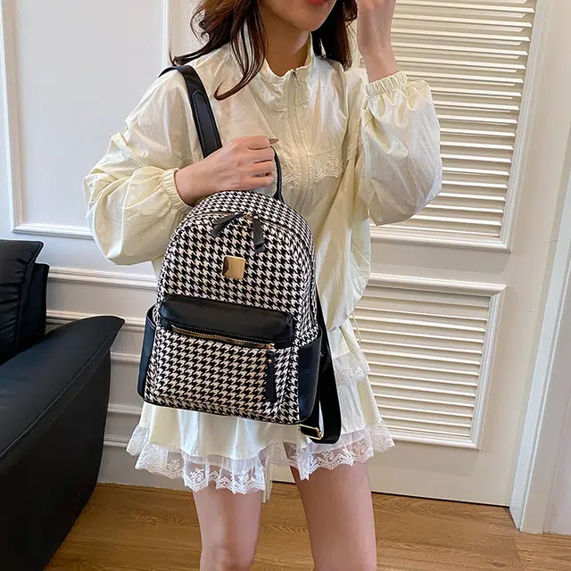 雅鹿 国潮风潮时尚气质百搭旅游高级感通勤 尼龙 背包双肩包 女款 多色