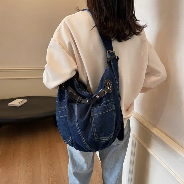 AUNG Tote
