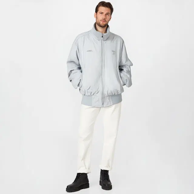 Automobili Lamborghini oversize