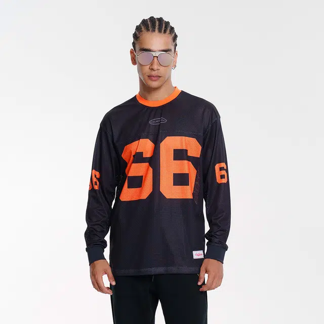 COURTMAN T
