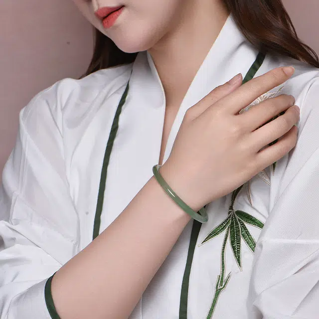 庆大福 远山黛油青系列 细圆条国潮复古新中式精致优雅古韵莹润透亮温婉少女心大气清冷高级感闭口收拾 玉髓 手镯 女款