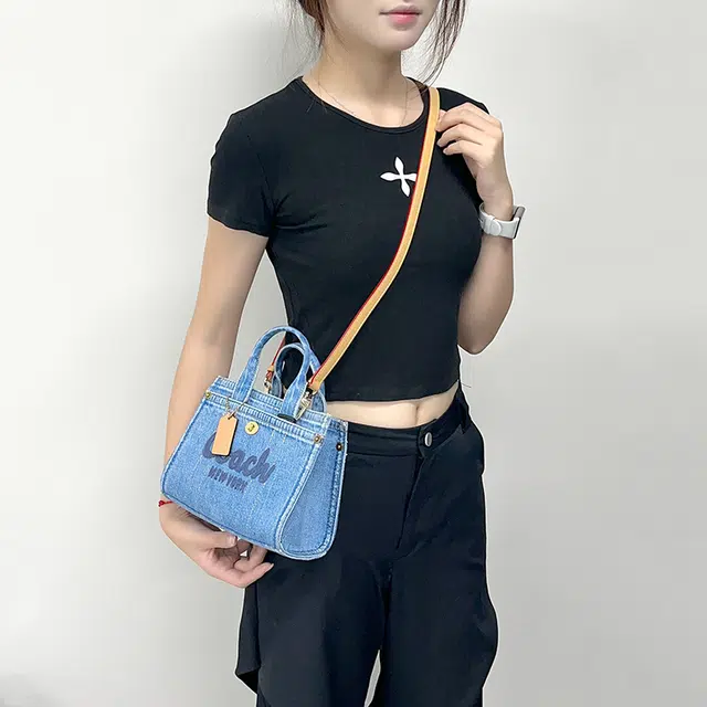 COACH Cargo 20