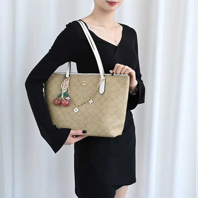 ZipTop Tote 30 Tote