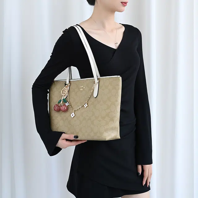 ZipTop Tote 30 Tote